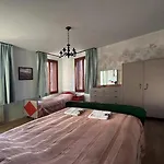 Della Comare *