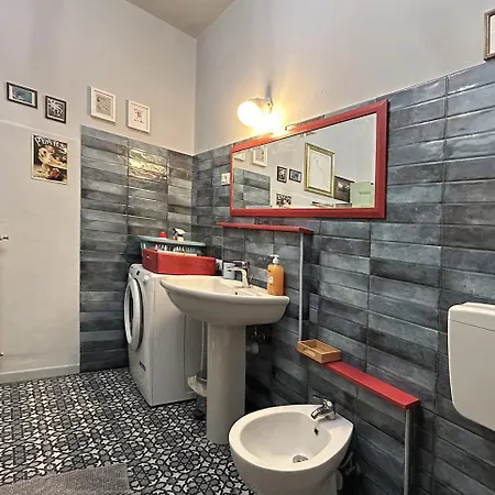 Della Comare